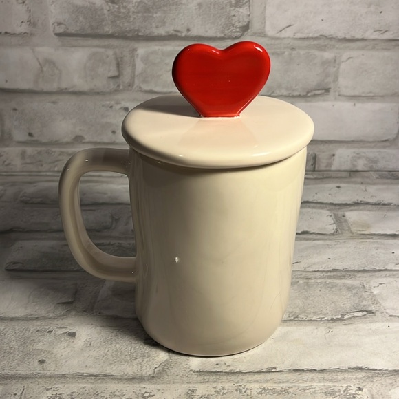 Be my Valentine 16 oz coffee mug with red heart lid Rae Dunn Artisan collection - Picture 3 of 9